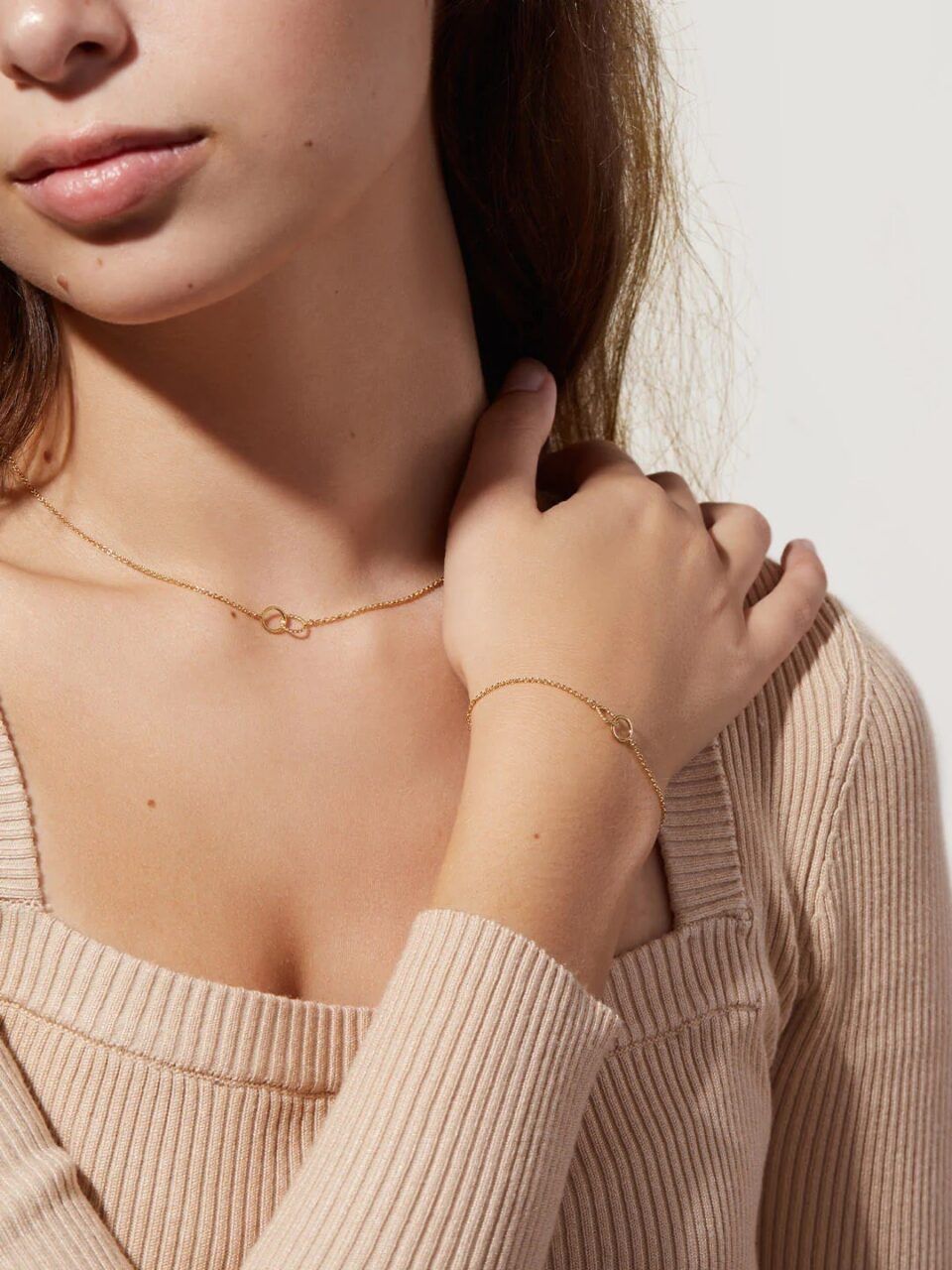 AnaLuisaJewelryNecklaceChainNecklacesInterlockingCircleNecklaceSamSilver.jpg